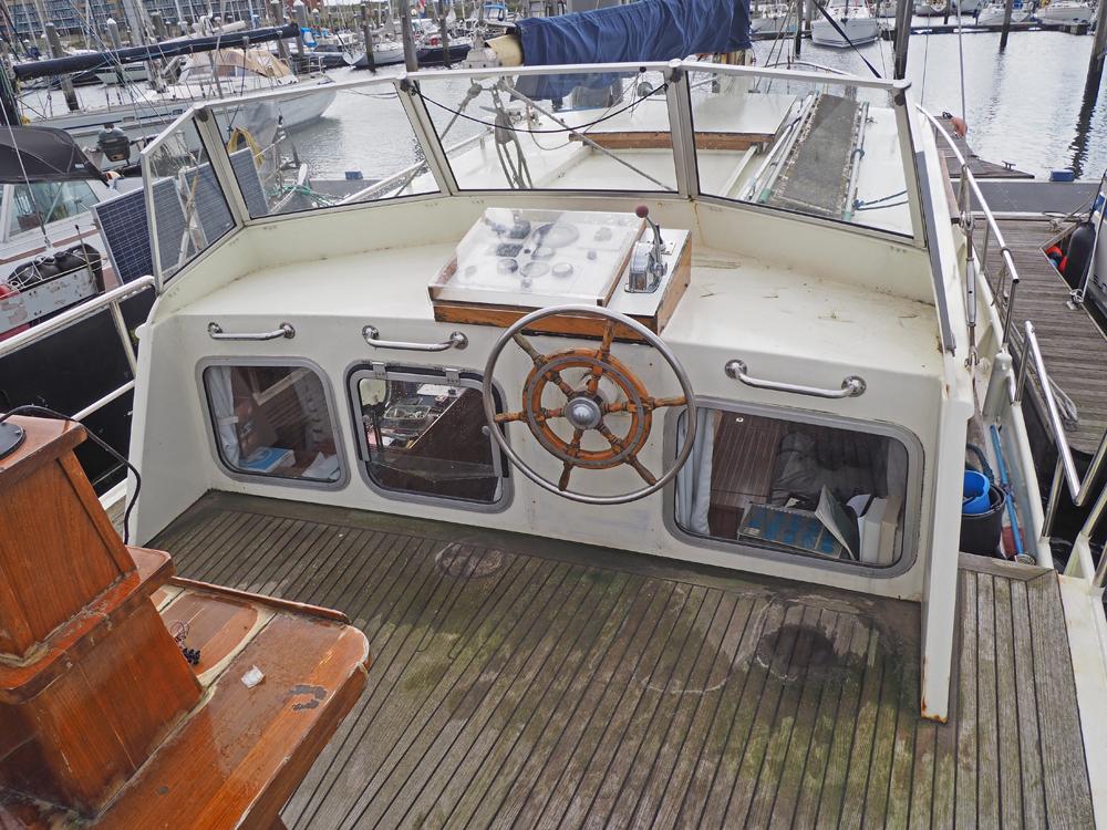 picture Deck equipment